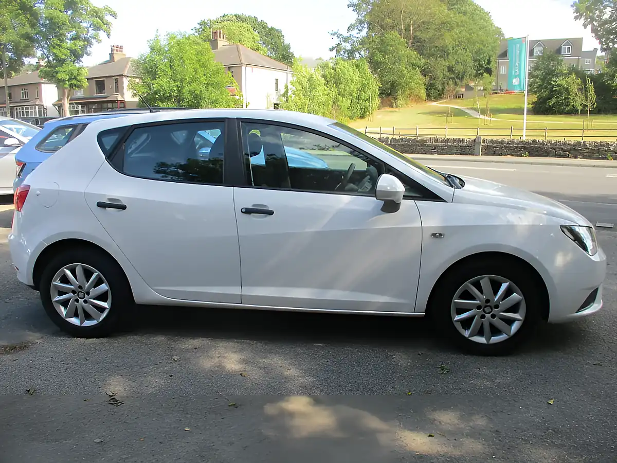 Used 2017 SEAT Ibiza Sol White - Interior and Exterior details 9