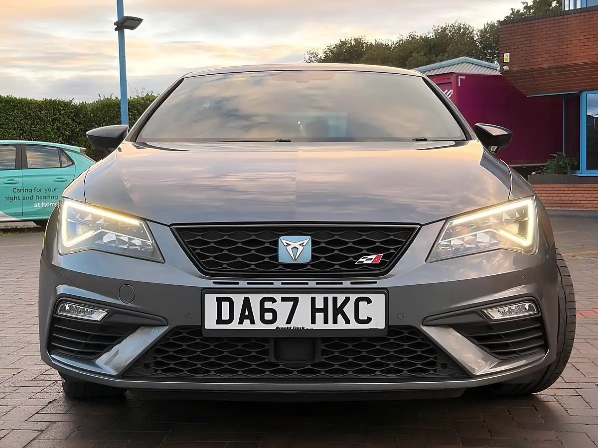 Used 2017 SEAT Leon Cupra 300 Grey - Interior and Exterior details 11