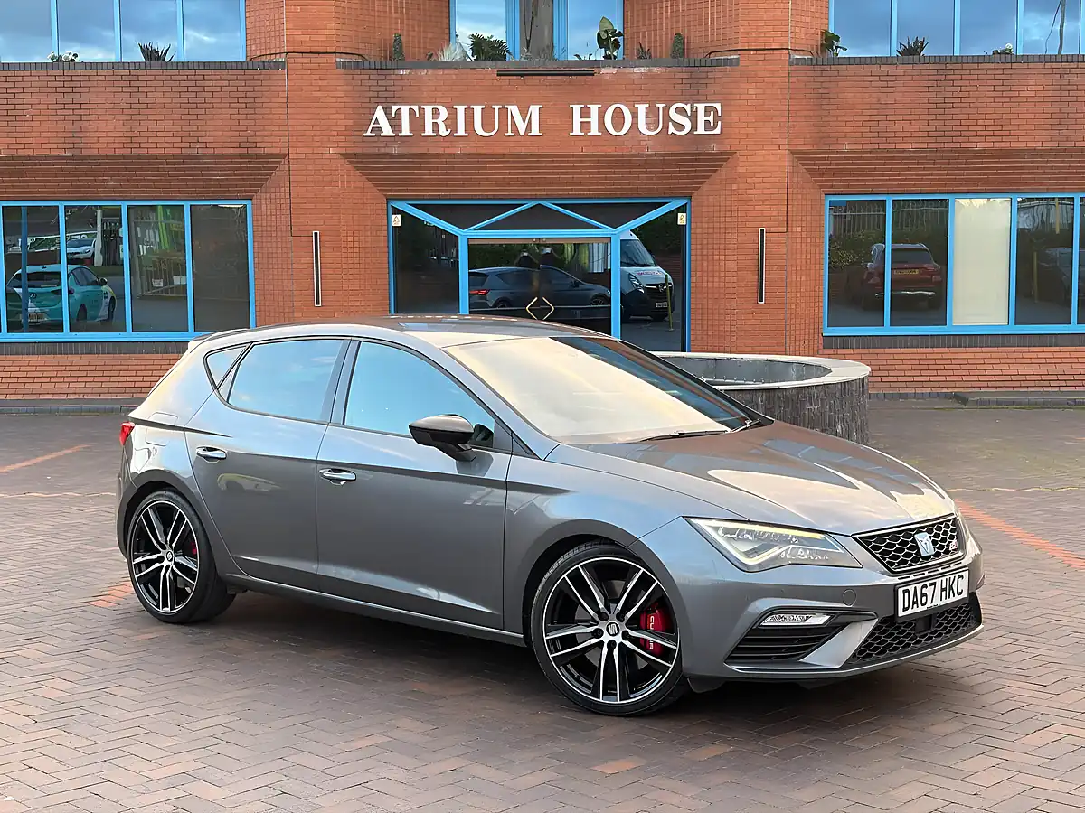 Used 2017 SEAT Leon Cupra 300 Grey - Interior and Exterior details 2
