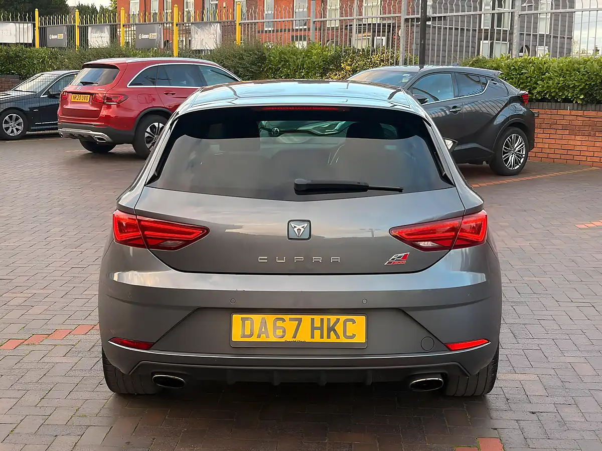 Used 2017 SEAT Leon Cupra 300 Grey - Interior and Exterior details 7
