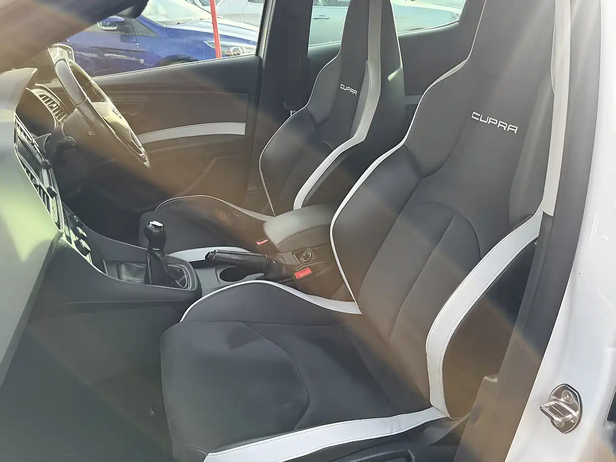 Used 2017 SEAT Leon Cupra Black White - Interior and Exterior details 11