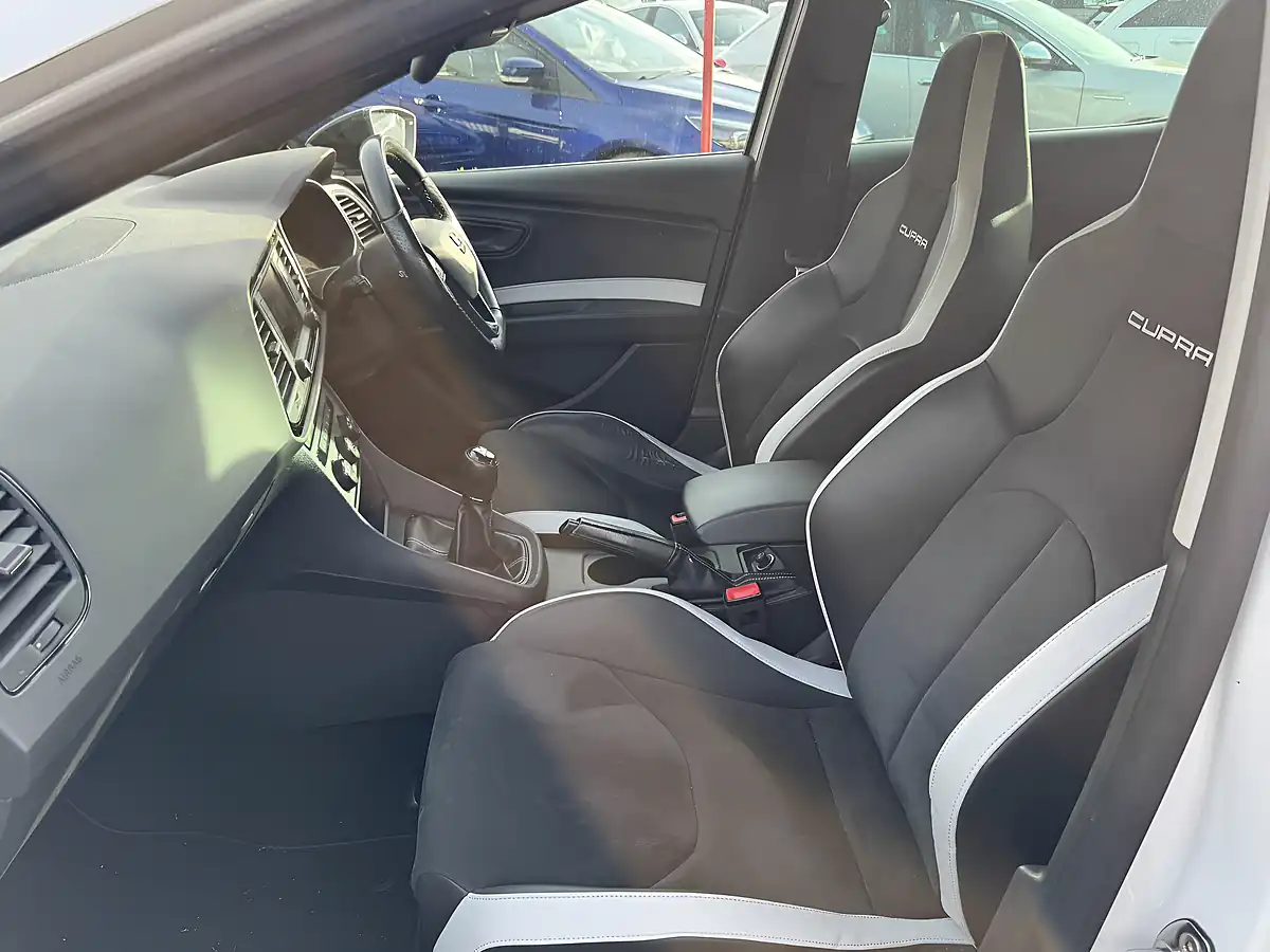 Used 2017 SEAT Leon Cupra Black White - Interior and Exterior details 12