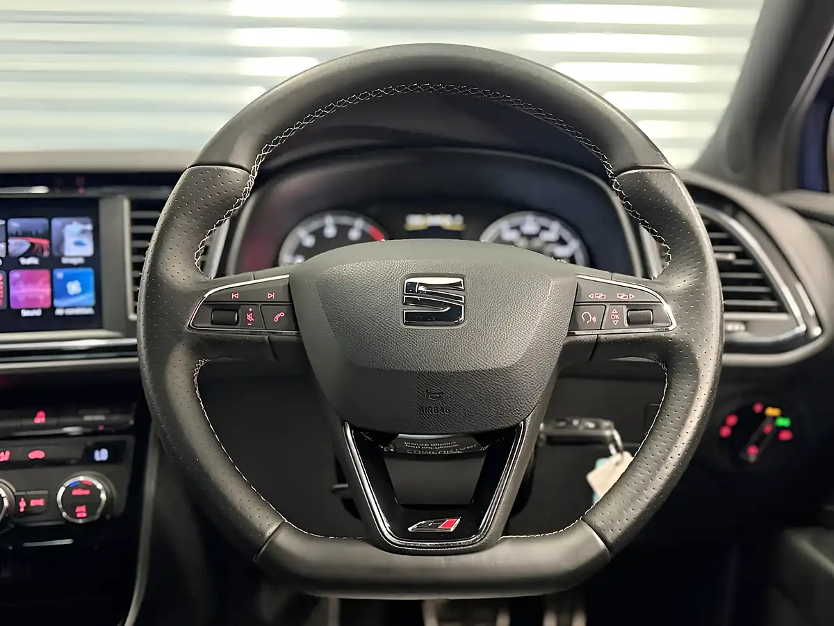 Used 2017 SEAT Leon Cupra Blue - Interior and Exterior details 15