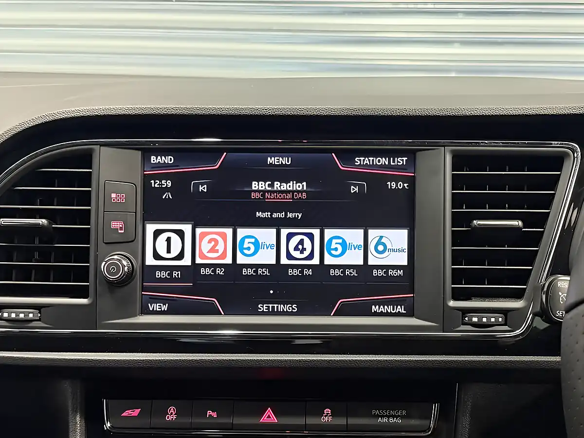 Used 2017 SEAT Leon Cupra Blue - Interior and Exterior details 16