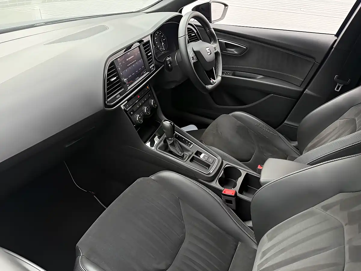 Used 2017 SEAT Leon Cupra Blue - Interior and Exterior details 2