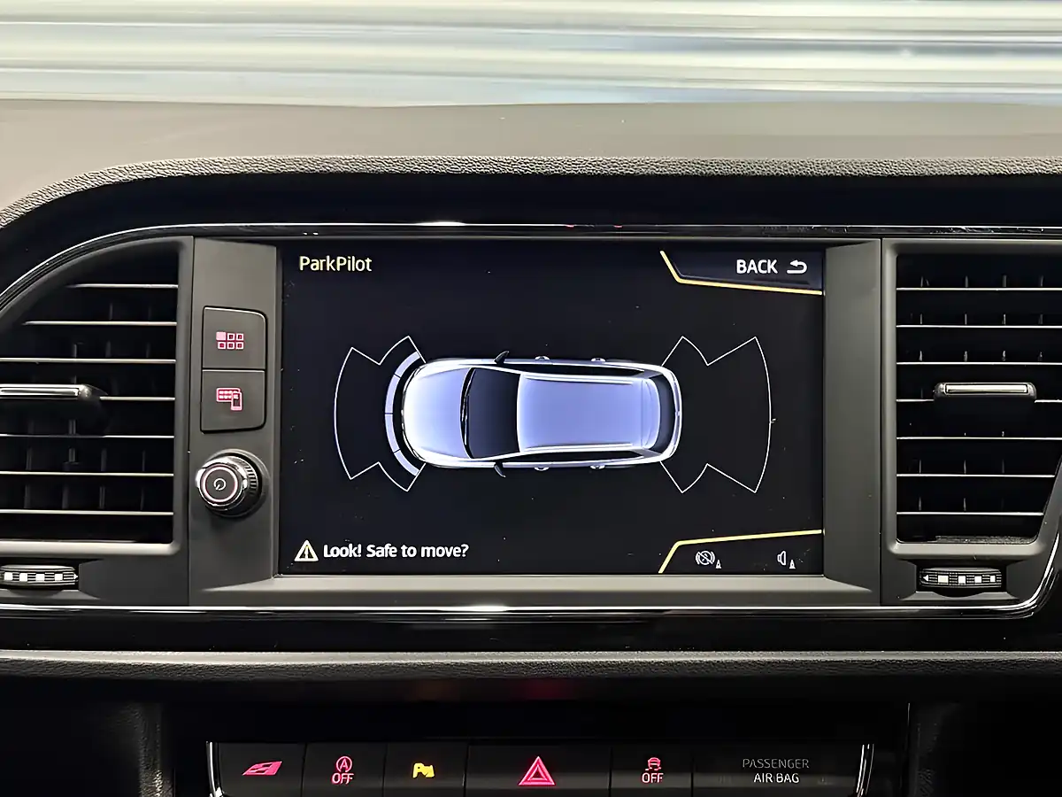 Used 2017 SEAT Leon Cupra Blue - Interior and Exterior details 5