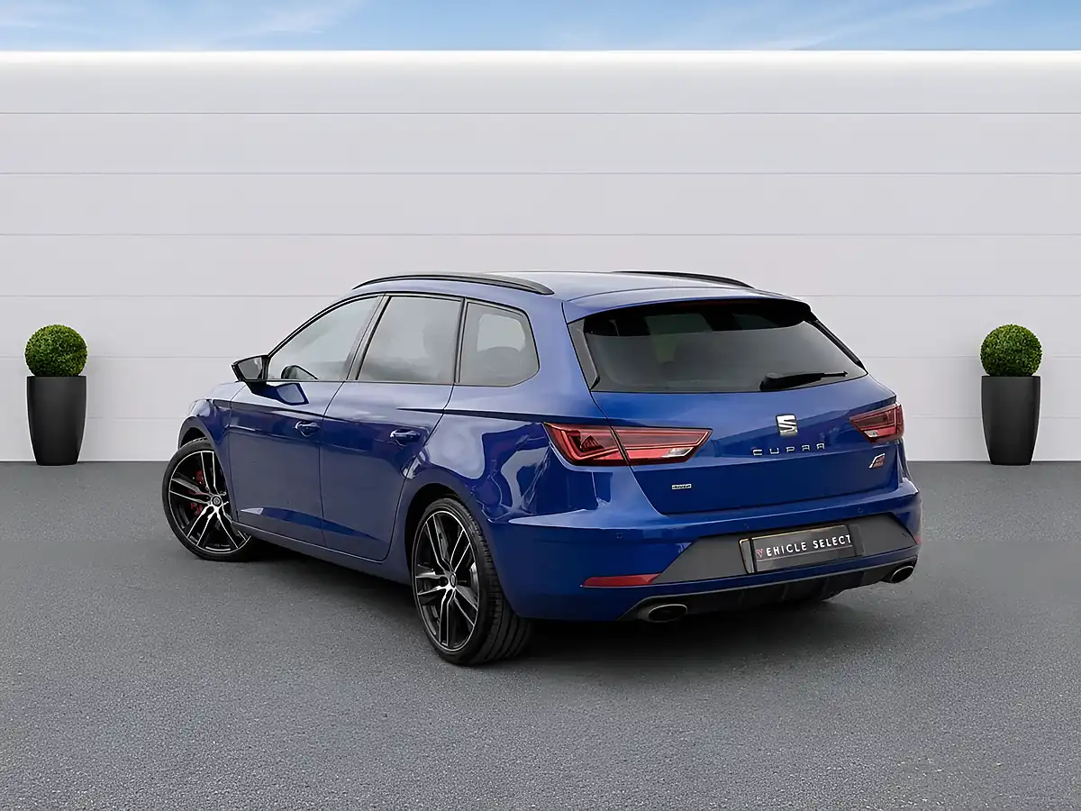 Used 2017 SEAT Leon Cupra Blue - Interior and Exterior details 9