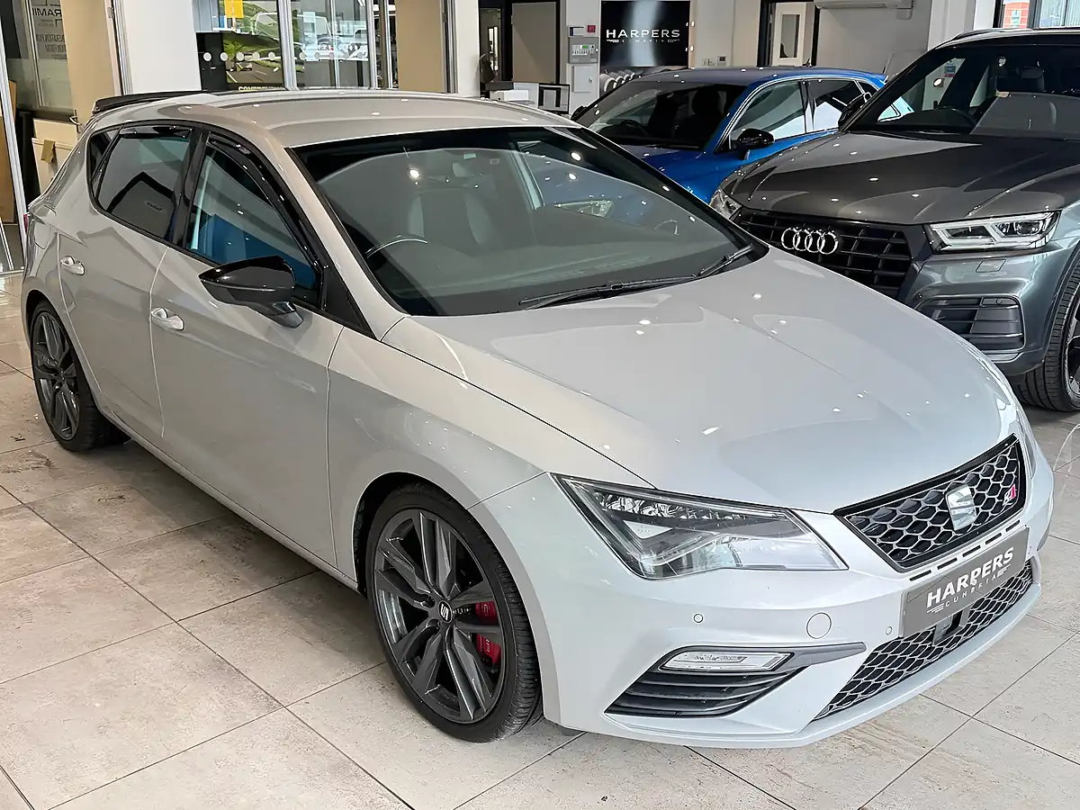 Used 2017 SEAT Leon Cupra Silver - Interior and Exterior details 10