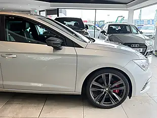Used 2017 SEAT Leon Cupra Silver - Interior and Exterior details 11