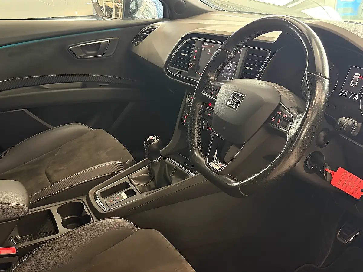 Used 2017 SEAT Leon Cupra Silver - Interior and Exterior details 13