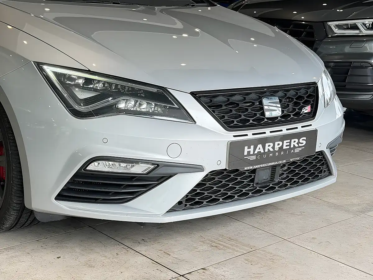 Used 2017 SEAT Leon Cupra Silver - Interior and Exterior details 15