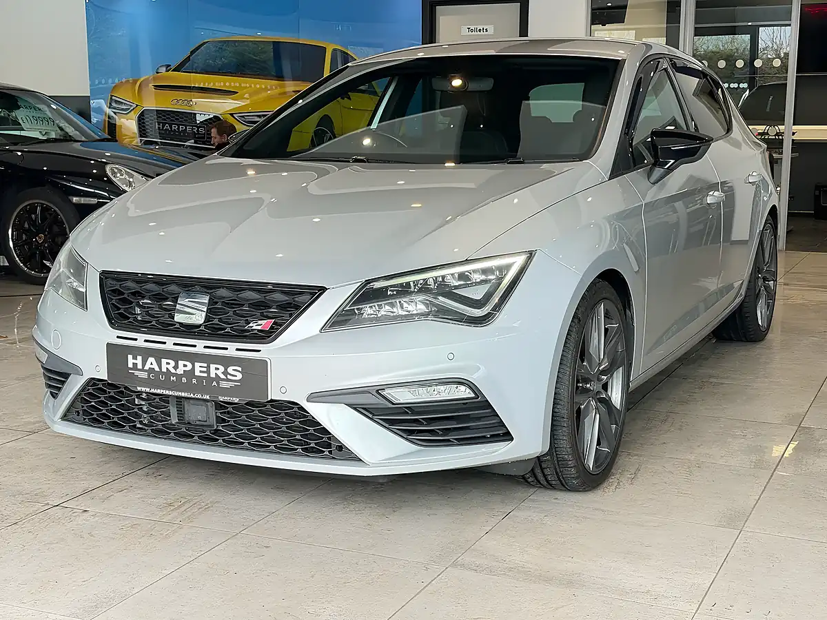 Used 2017 SEAT Leon Cupra Silver - Interior and Exterior details 3