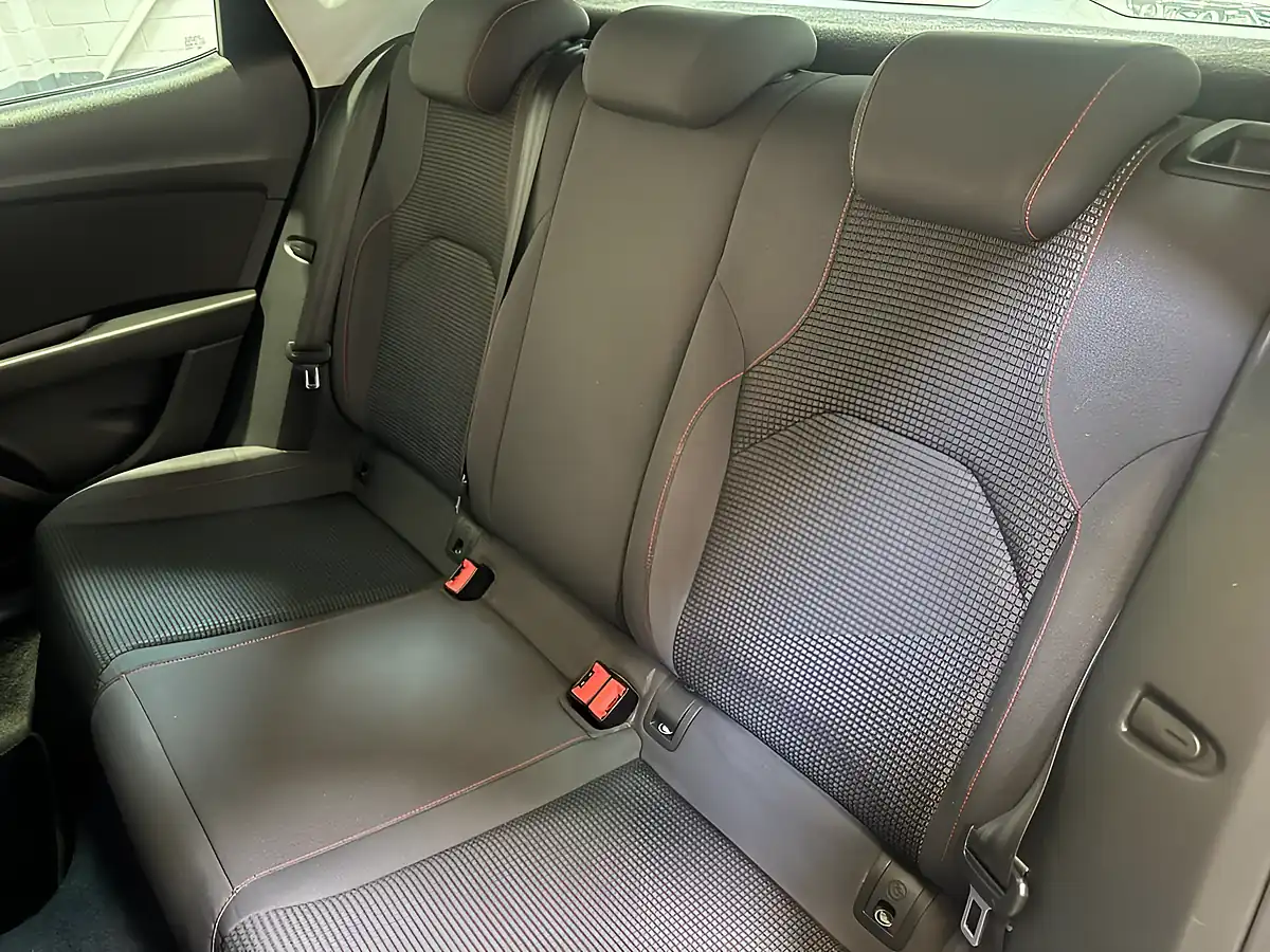 Used 2017 SEAT Leon Fr Blue - Interior and Exterior details 10