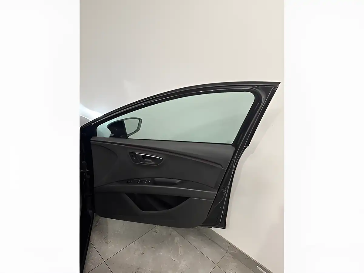 Used 2017 SEAT Leon Fr Technology Black - Interior and Exterior details 11