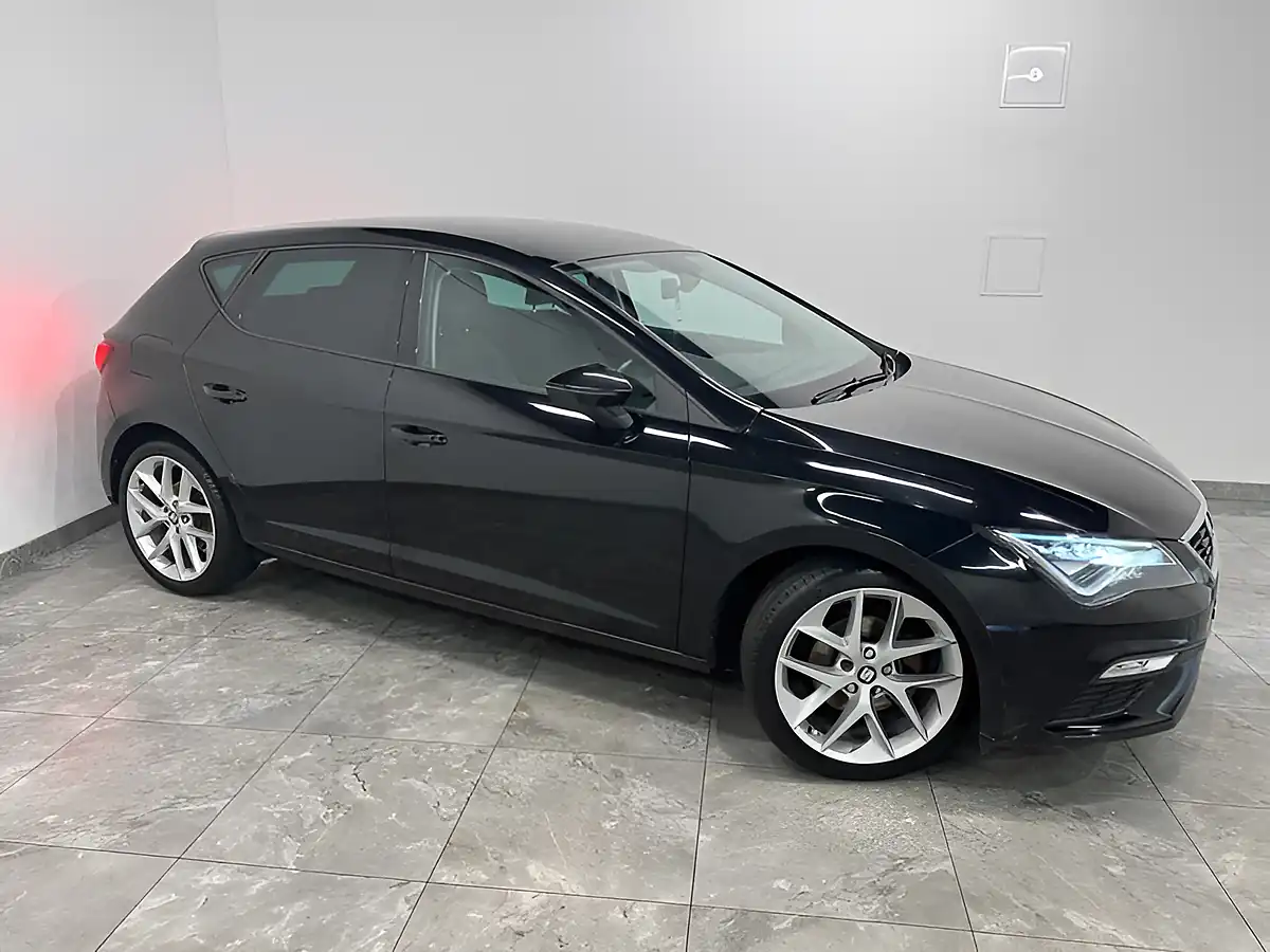 Used 2017 SEAT Leon Fr Technology Black - Interior and Exterior details 2