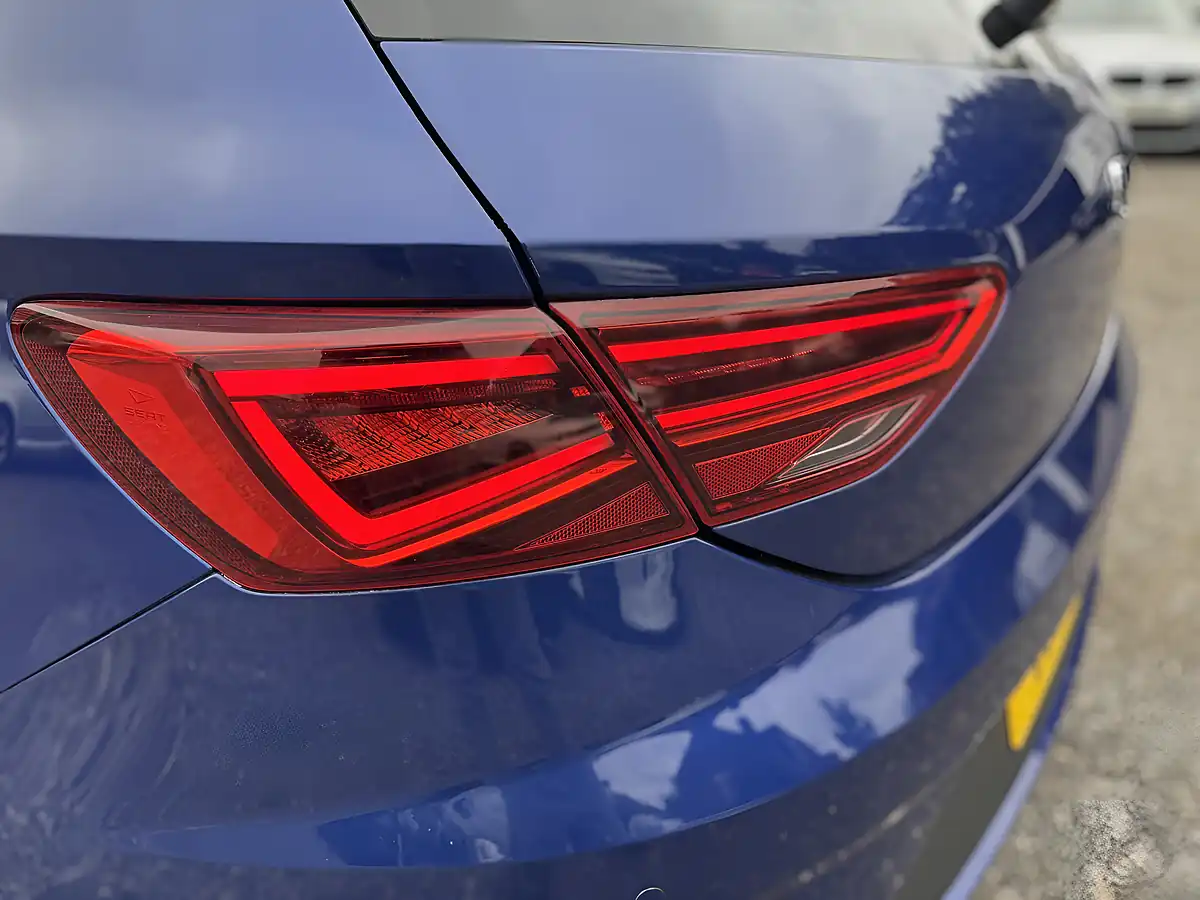 Used 2017 SEAT Leon Fr Technology Blue - Interior and Exterior details 20
