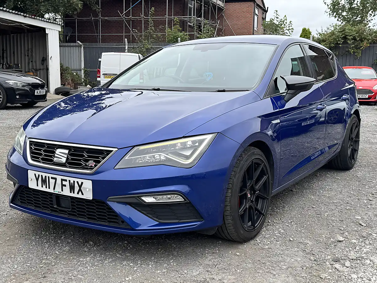 Used 2017 SEAT Leon Fr Technology Blue - Interior and Exterior details 3