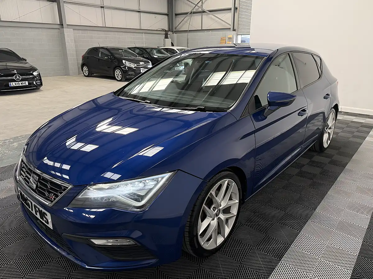 Used 2017 SEAT Leon Fr Technology Blue - Interior and Exterior details 3