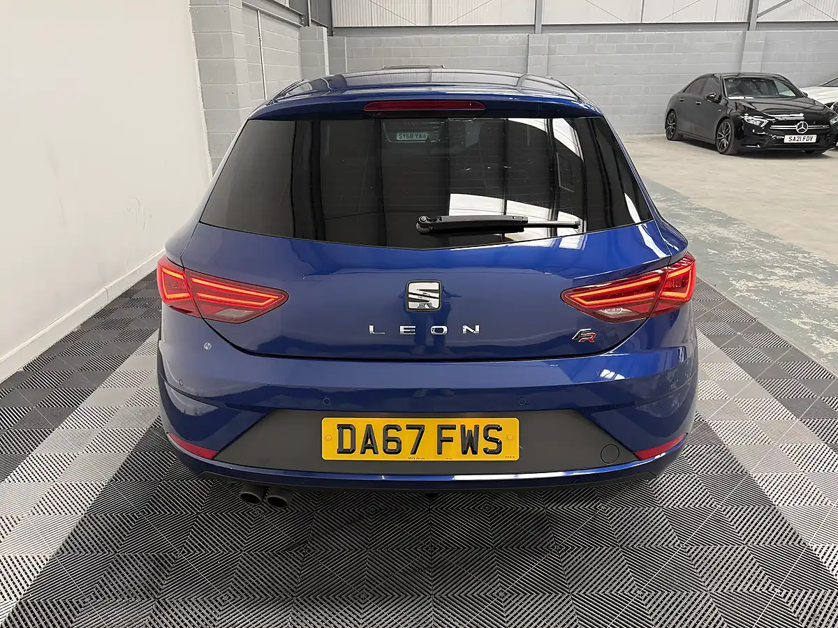 Used 2017 SEAT Leon Fr Technology Blue - Interior and Exterior details 5