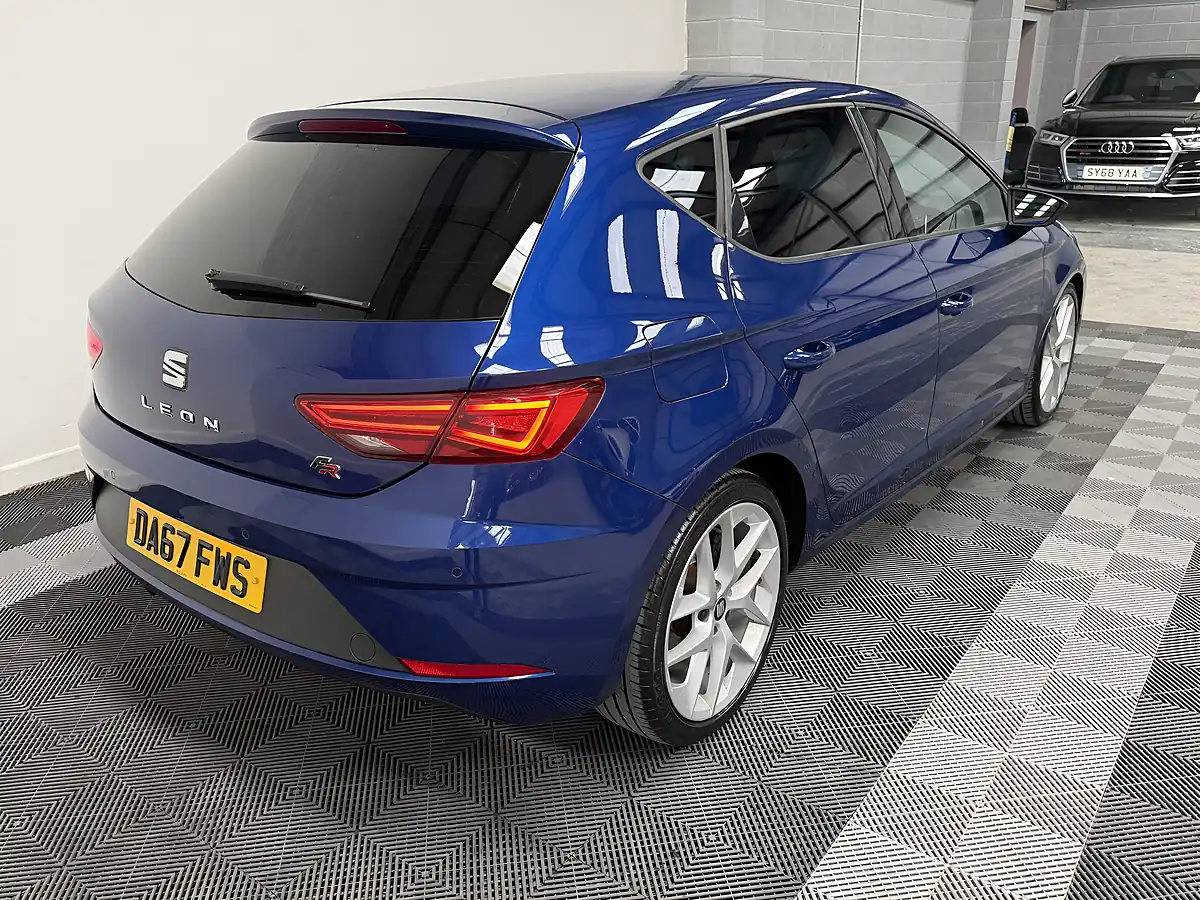 Used 2017 SEAT Leon Fr Technology Blue - Interior and Exterior details 7