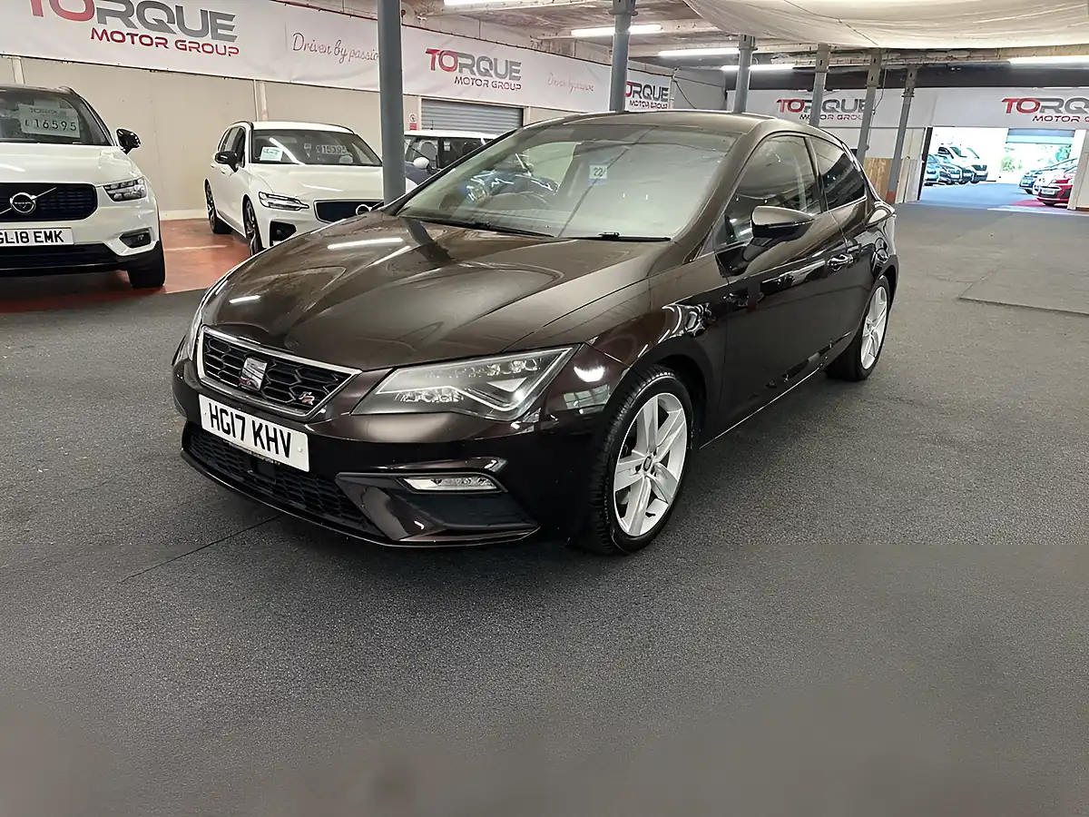 Used 2017 SEAT Leon Fr Technology Boheme Purple - Front View