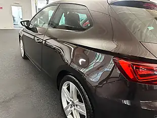 Used 2017 SEAT Leon Fr Technology Boheme Purple - Interior and Exterior details 11