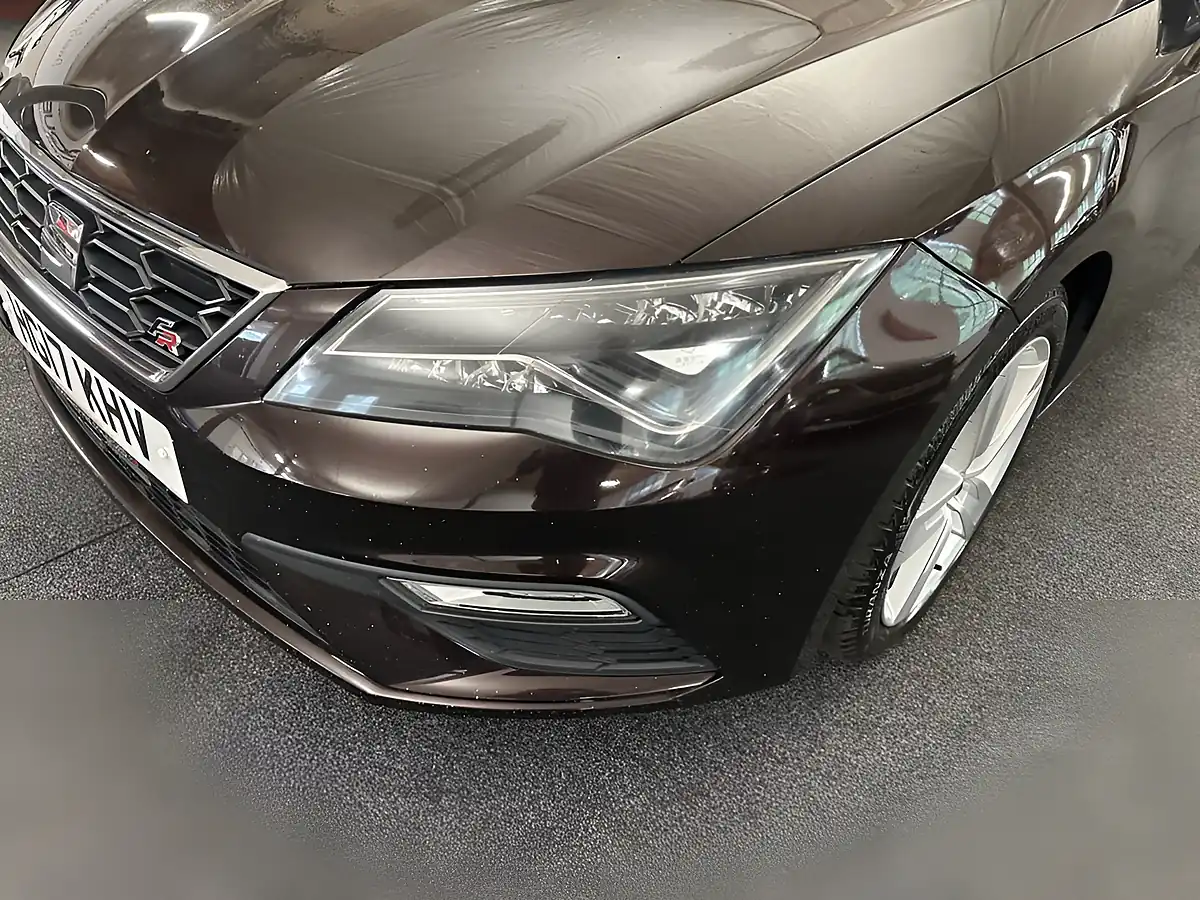 Used 2017 SEAT Leon Fr Technology Boheme Purple - Interior and Exterior details 4