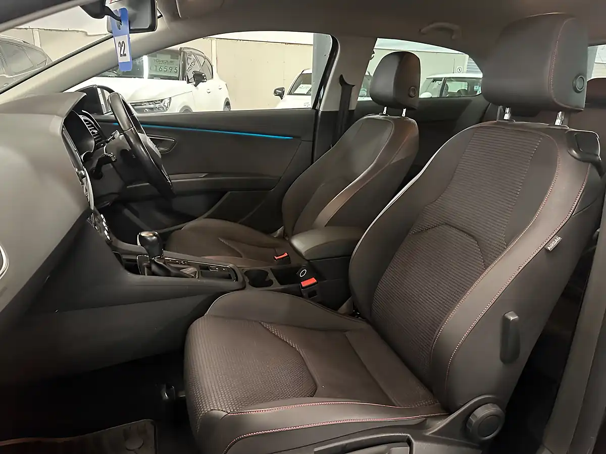Used 2017 SEAT Leon Fr Technology Boheme Purple - Interior and Exterior details 7
