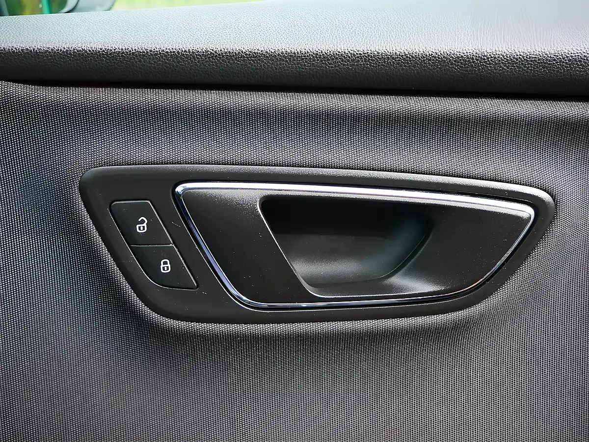 Used 2017 SEAT Leon Fr Technology Coupe Mystic Blue - Interior and Exterior details 15