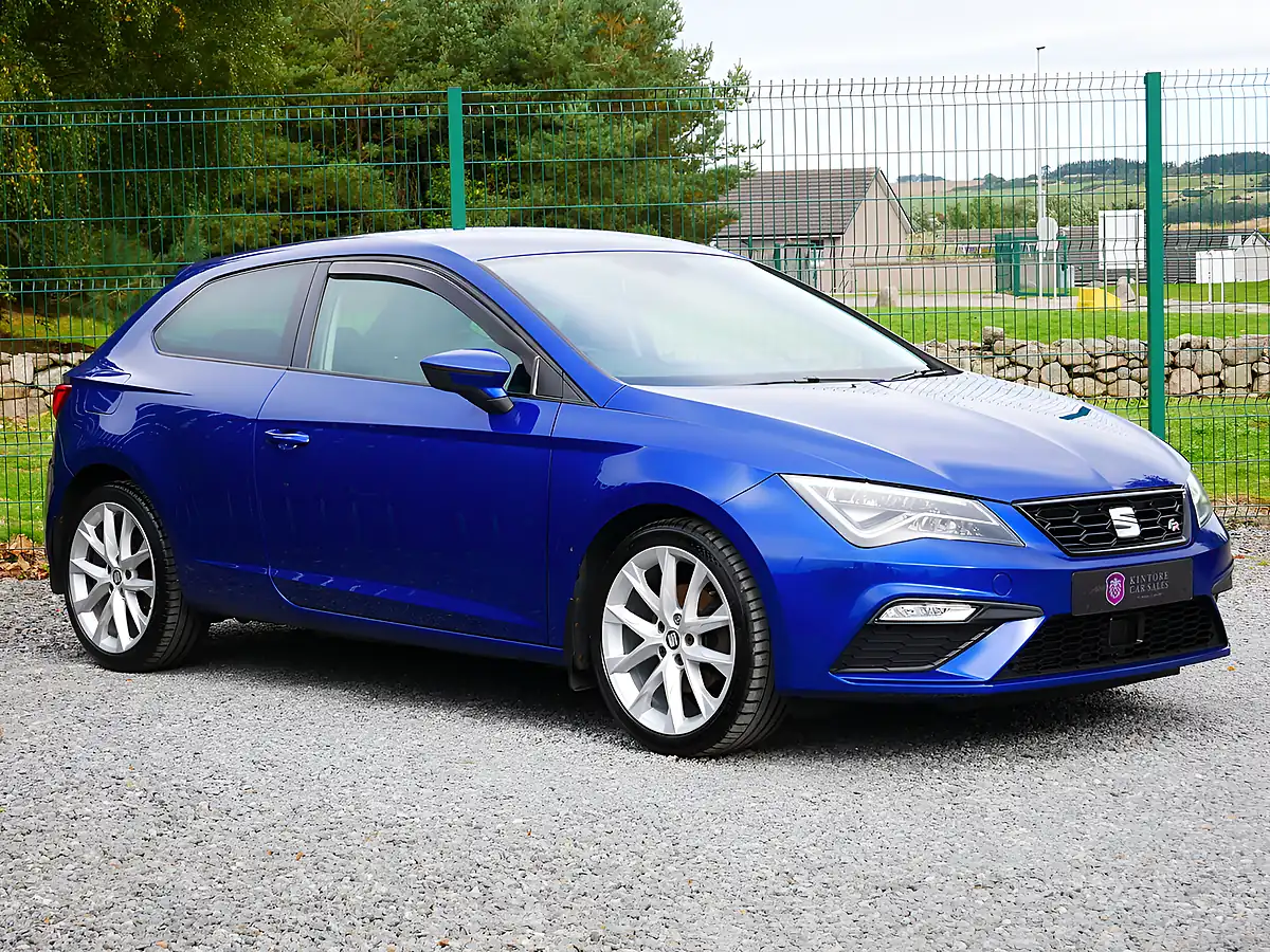 Used 2017 SEAT Leon Fr Technology Coupe Mystic Blue - Interior and Exterior details 2