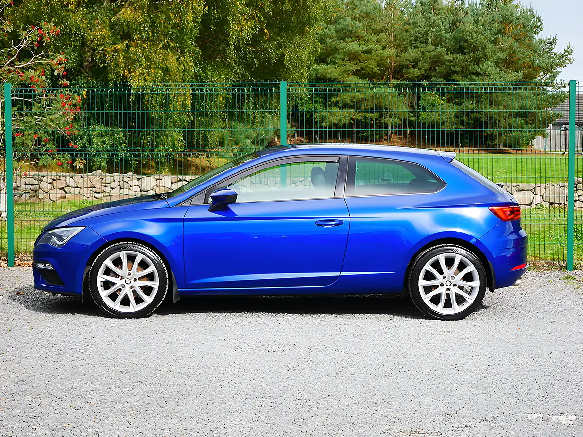 Used 2017 SEAT Leon Fr Technology Coupe Mystic Blue - Interior and Exterior details 6