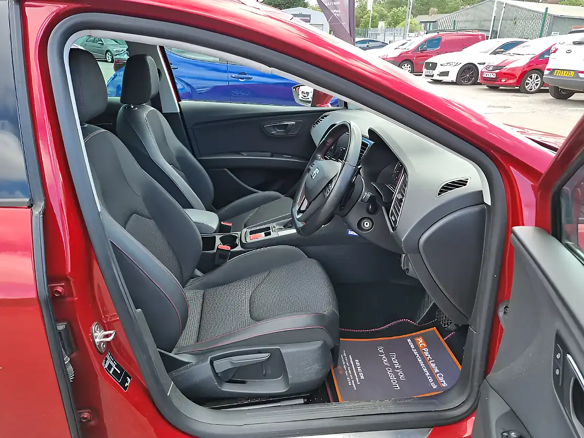 Used 2017 SEAT Leon Fr Technology Desire Red Metallic - Interior and Exterior details 2