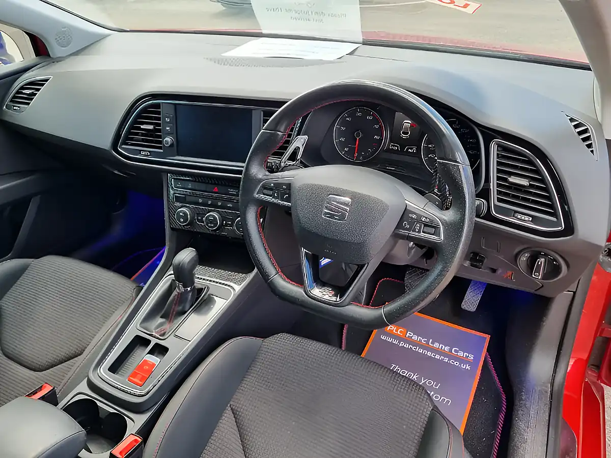 Used 2017 SEAT Leon Fr Technology Desire Red Metallic - Interior and Exterior details 6