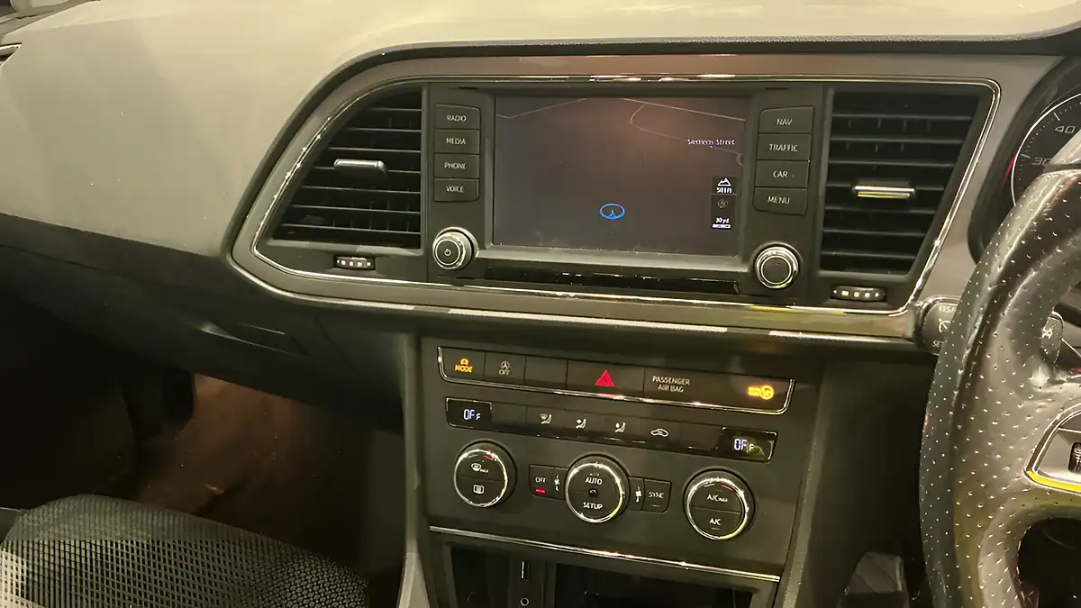 Used 2017 SEAT Leon Fr Technology Grey - Interior and Exterior details 10