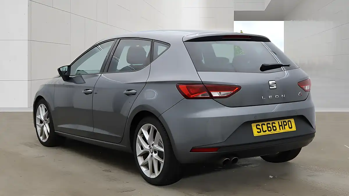 Used 2017 SEAT Leon Fr Technology Grey - Interior and Exterior details 3