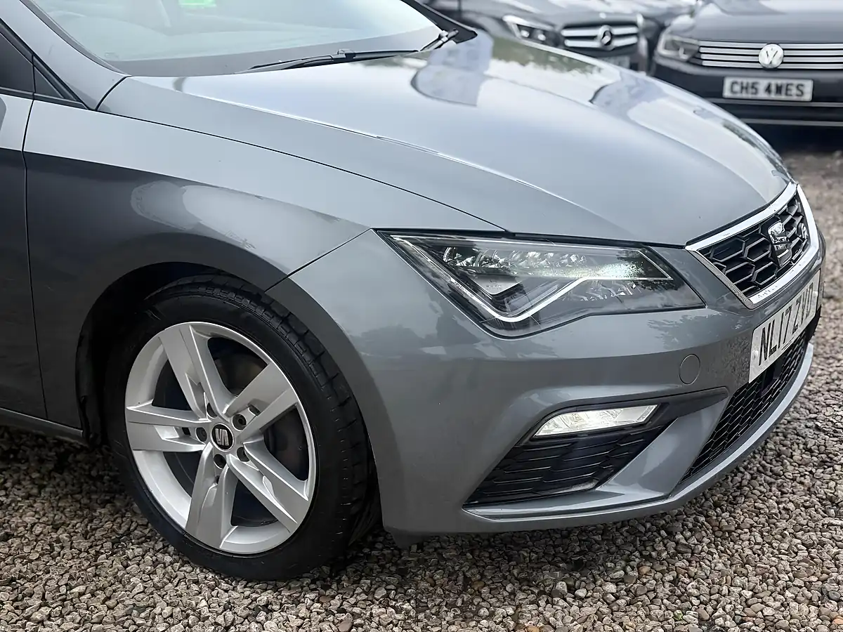Used 2017 SEAT Leon Fr Technology Grey - Interior and Exterior details 4