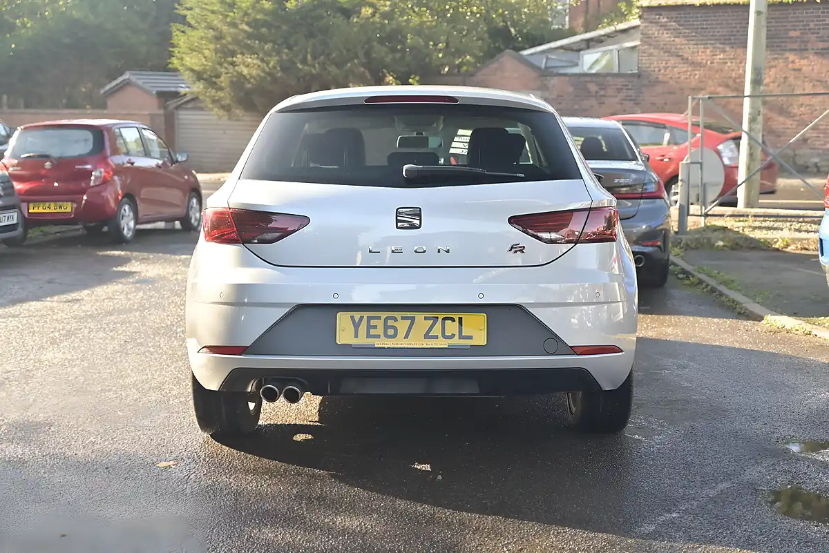Used 2017 SEAT Leon Fr Technology Ice Silver - Interior and Exterior details 6