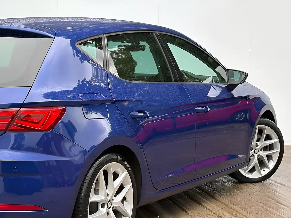 Used 2017 SEAT Leon Fr Technology Mediterranean Blue - Interior and Exterior details 12