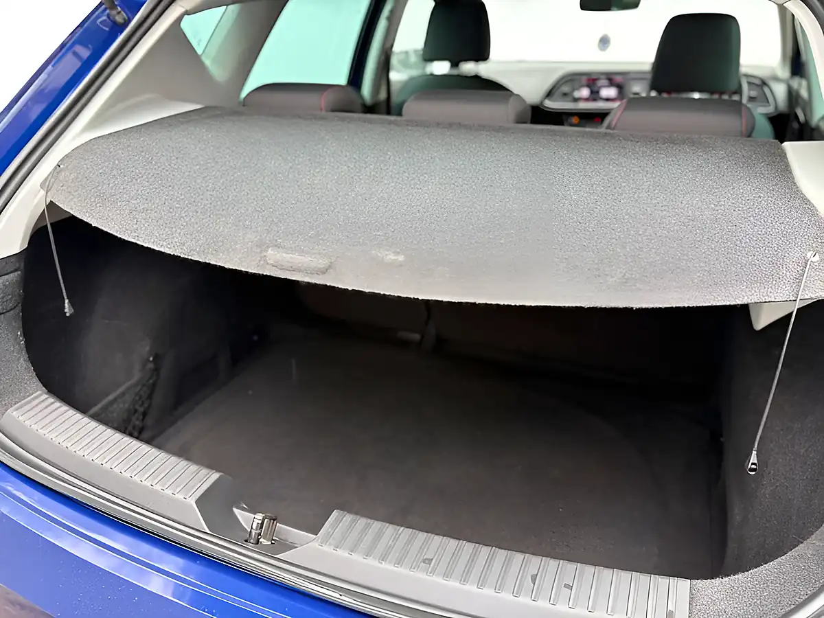 Used 2017 SEAT Leon Fr Technology Mediterranean Blue - Interior and Exterior details 15