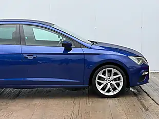 Used 2017 SEAT Leon Fr Technology Mediterranean Blue - Interior and Exterior details 4