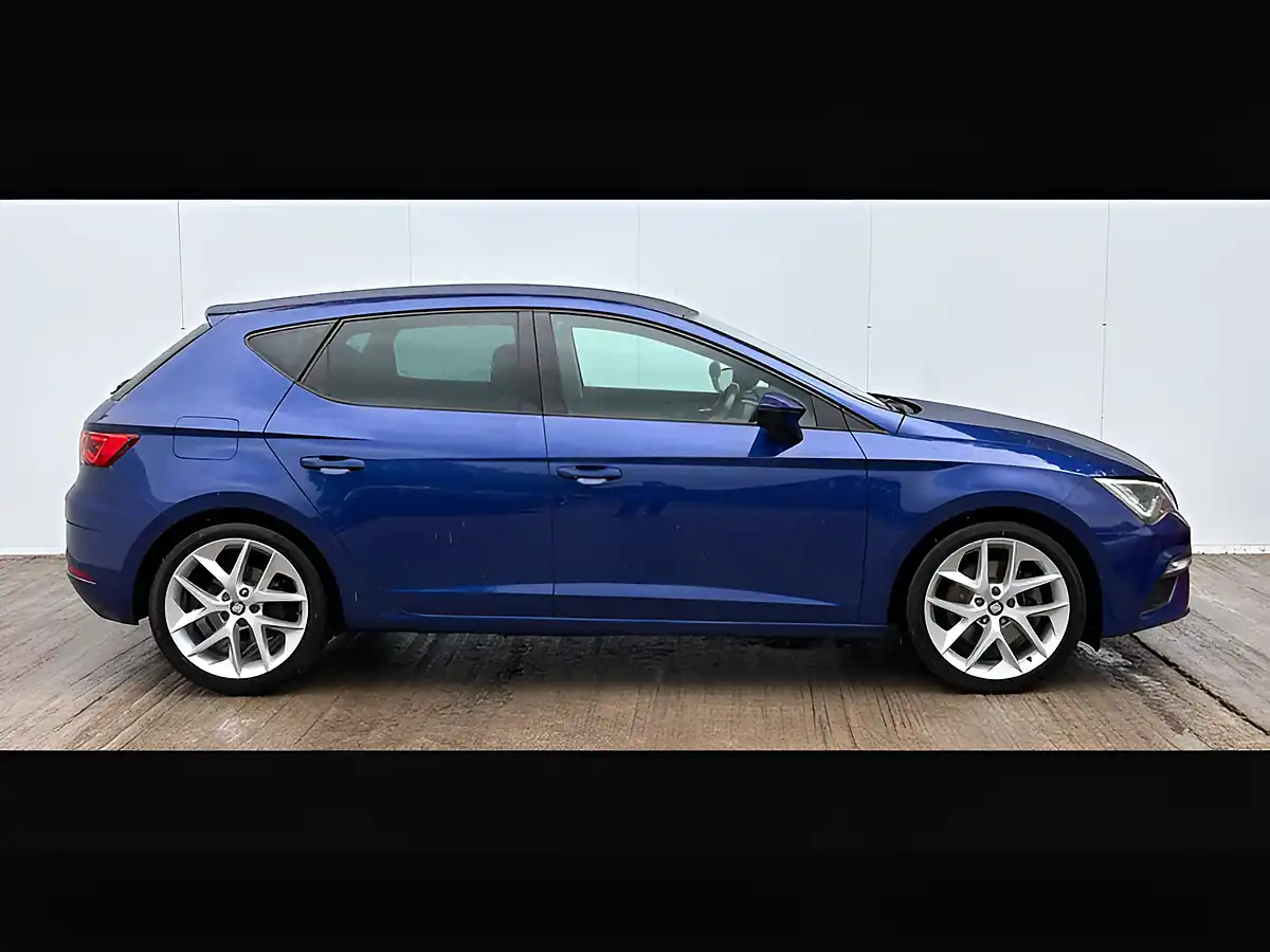 Used 2017 SEAT Leon Fr Technology Mediterranean Blue - Interior and Exterior details 5