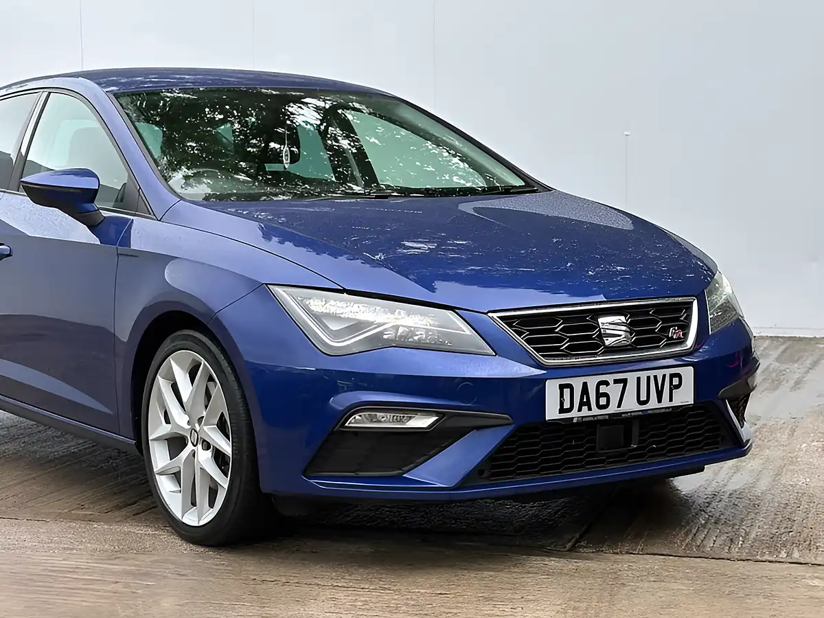 Used 2017 SEAT Leon Fr Technology Mediterranean Blue - Interior and Exterior details 7