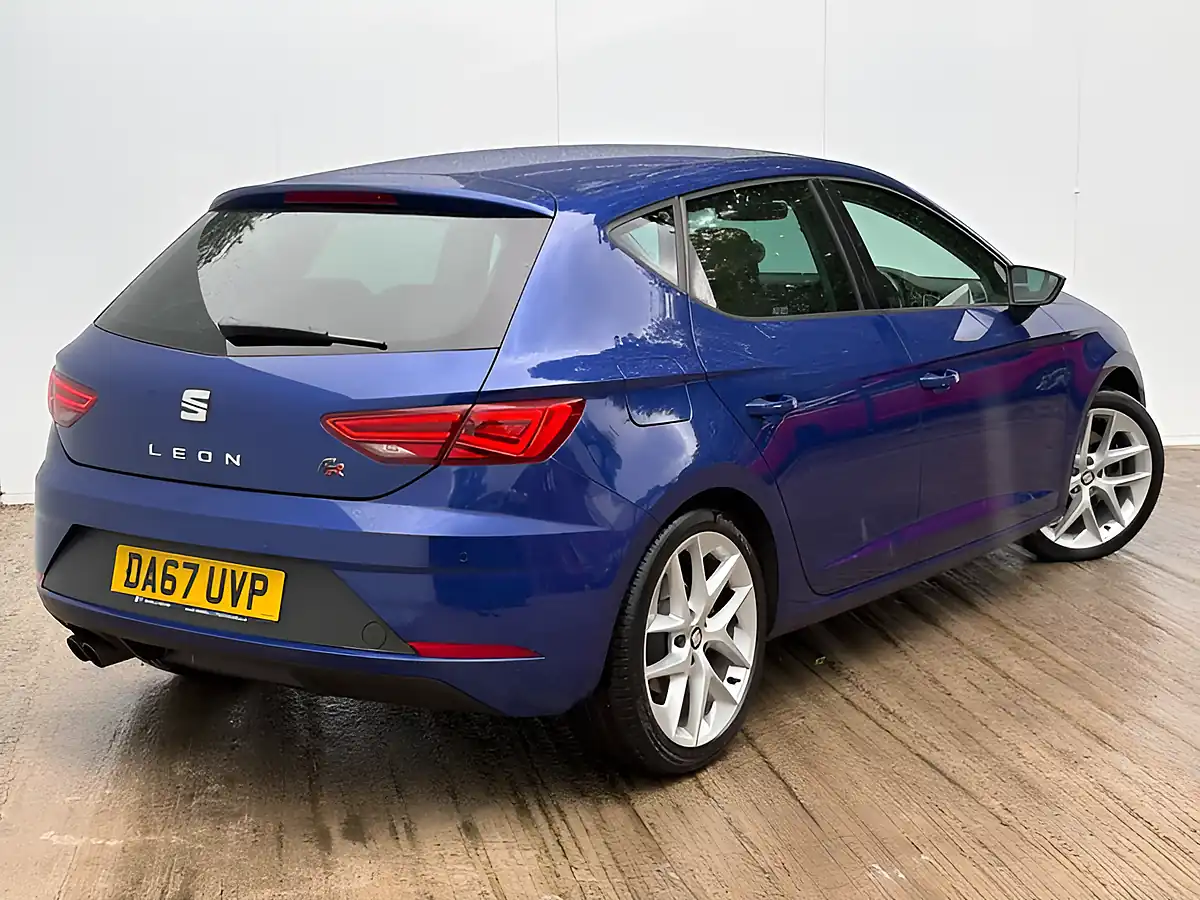 Used 2017 SEAT Leon Fr Technology Mediterranean Blue - Interior and Exterior details 8