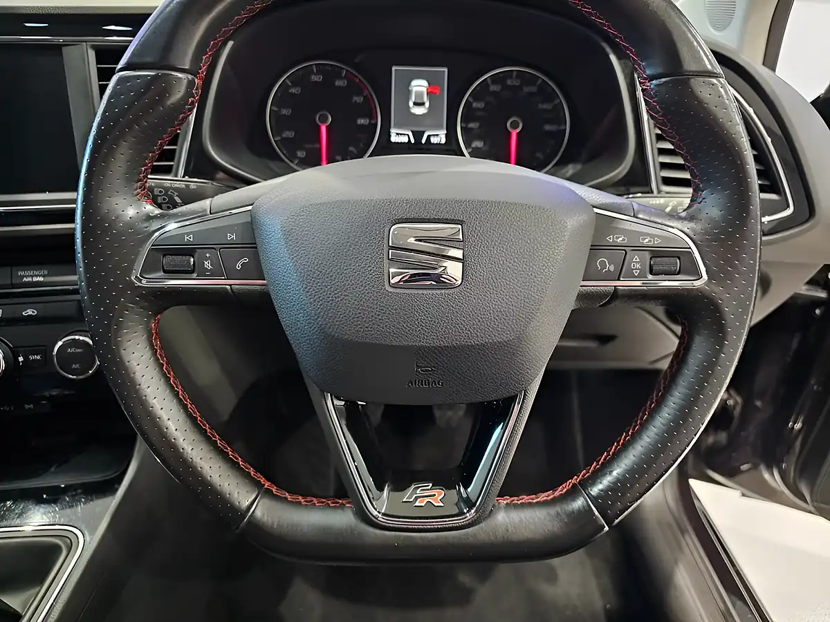 Used 2017 SEAT Leon Fr Technology Purple - Interior and Exterior details 11