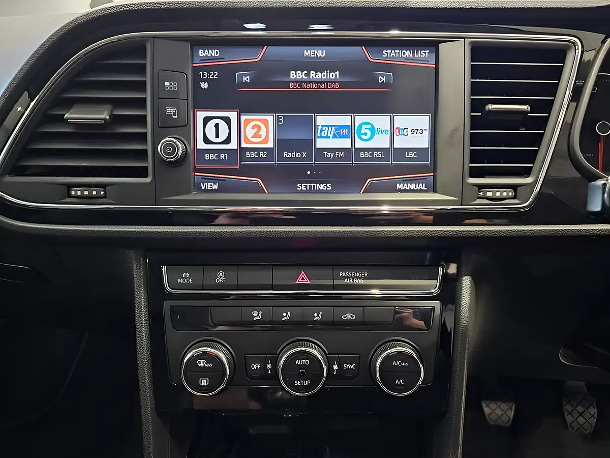 Used 2017 SEAT Leon Fr Technology Purple - Interior and Exterior details 12