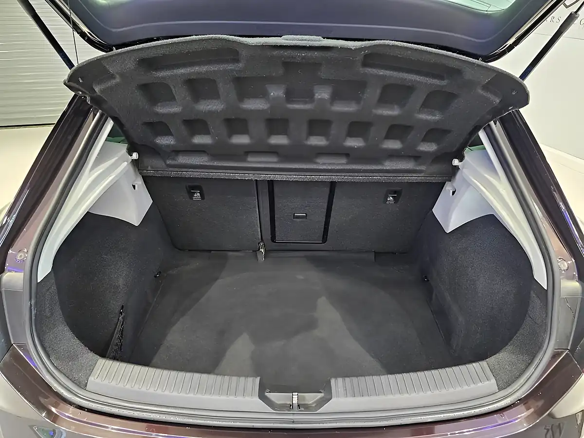 Used 2017 SEAT Leon Fr Technology Purple - Interior and Exterior details 17