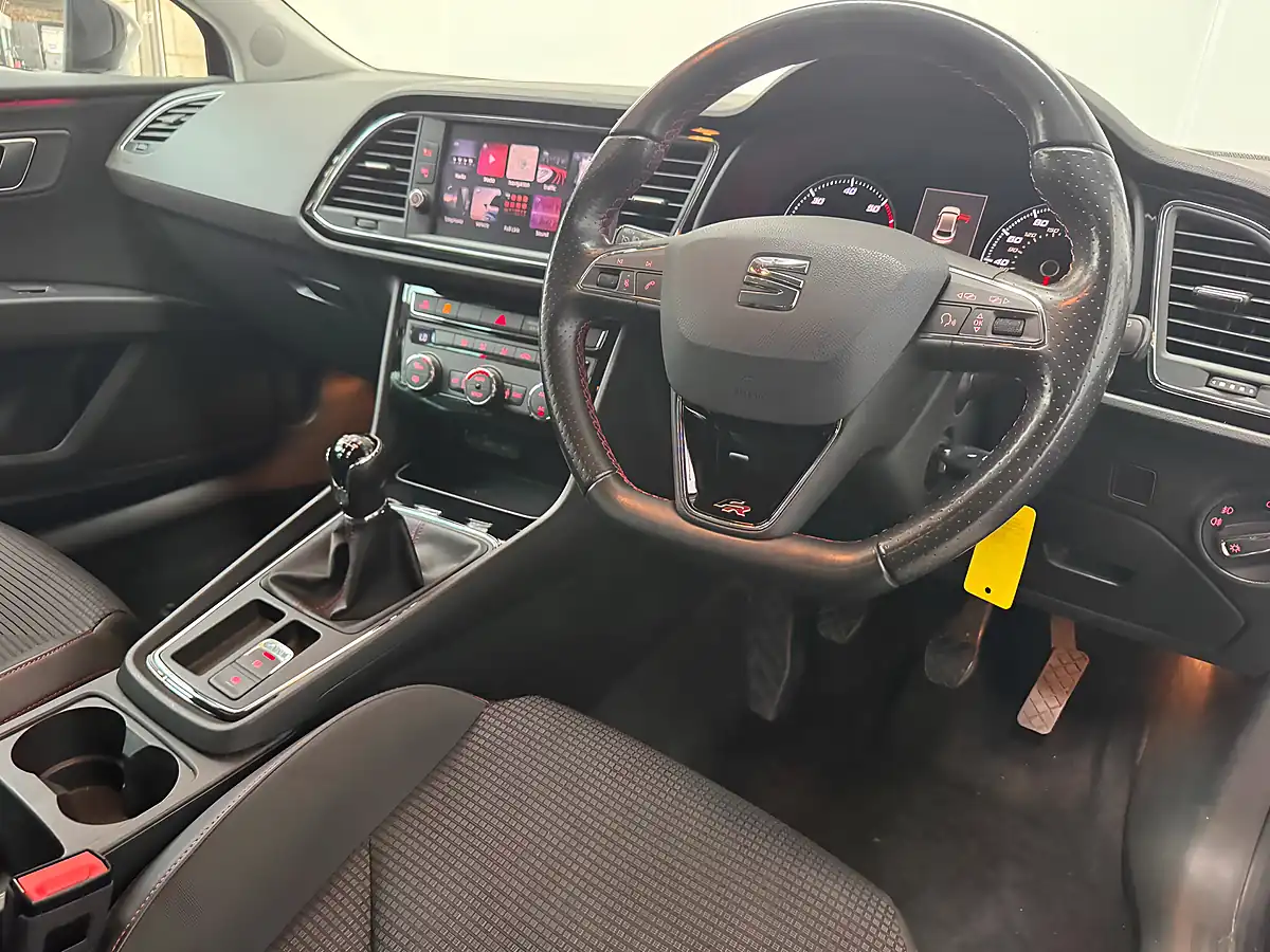 Used 2017 SEAT Leon Fr Technology Purple - Interior and Exterior details 3