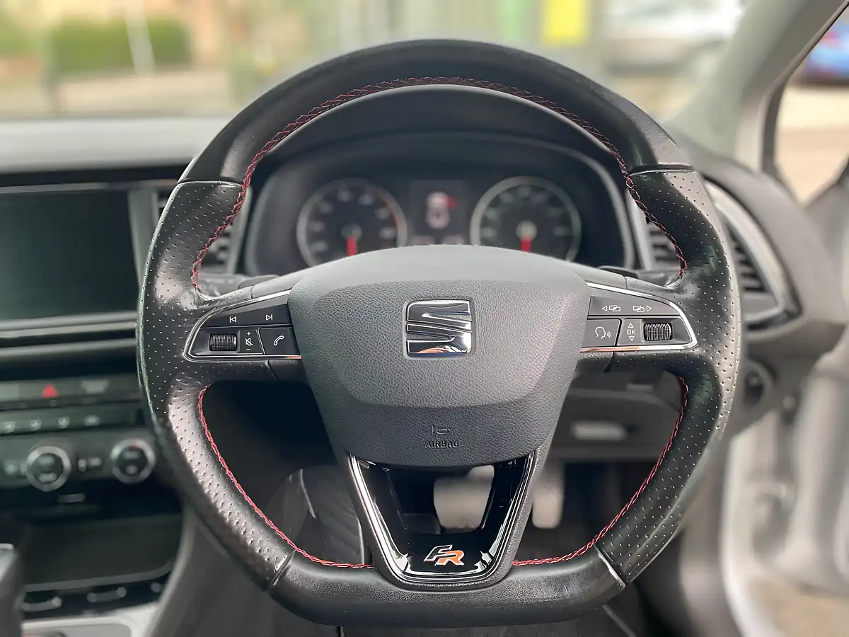 Used 2017 SEAT Leon Fr Technology Silver - Interior and Exterior details 12