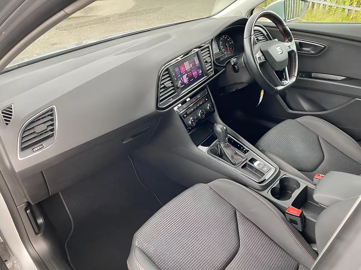 Used 2017 SEAT Leon Fr Technology Silver - Interior and Exterior details 6