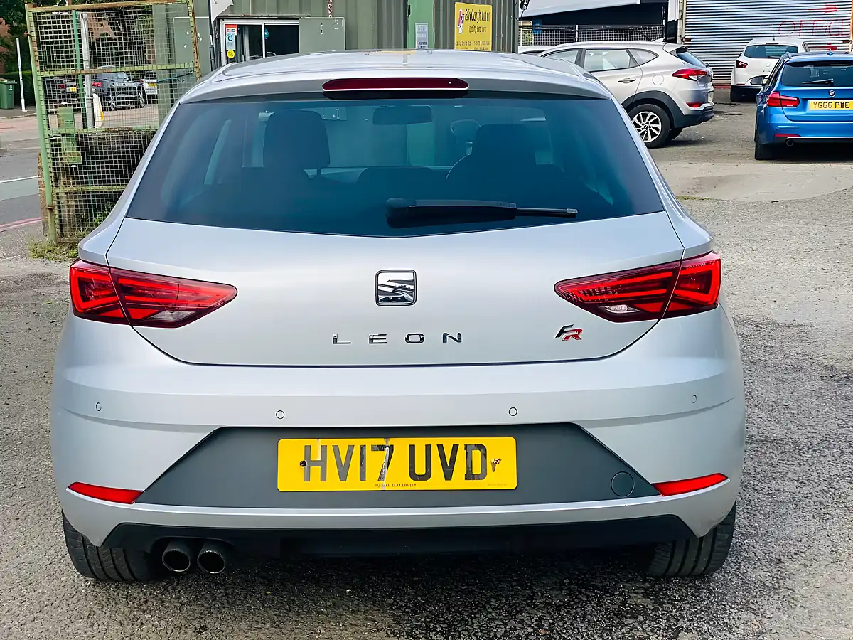 Used 2017 SEAT Leon Fr Technology Silver - Interior and Exterior details 8
